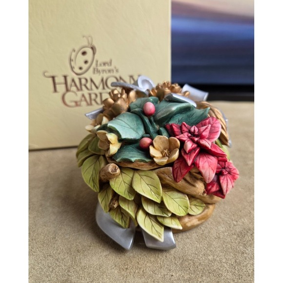 Harmony Kingdom Other - HARMONY KINGDOM Lord Byron's Bouquets "Christmas Bouquet", Vintage w/ Box
